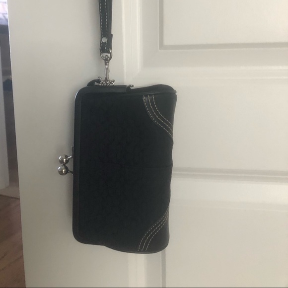 Coach - Picture 2 of 3